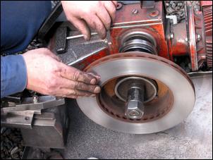 儒安機械剎車盤修復機現場圖 儒安機械剎車盤修復機現場圖